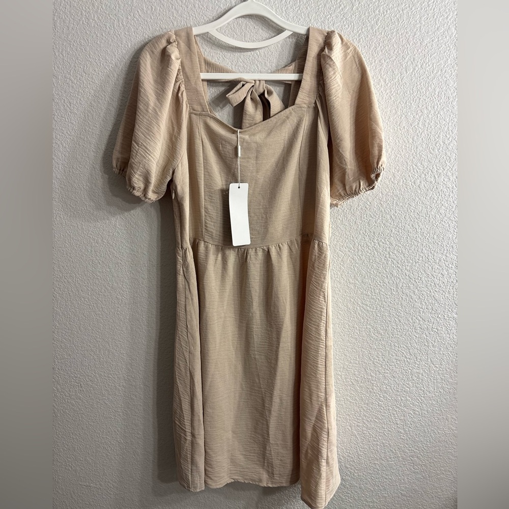 NWT OFEEFAN Beige Cream Women's Dress With Puffy sleeves and bow Neutral Size M